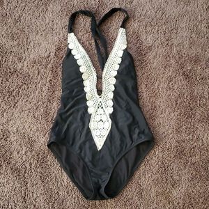 One piece swim suit